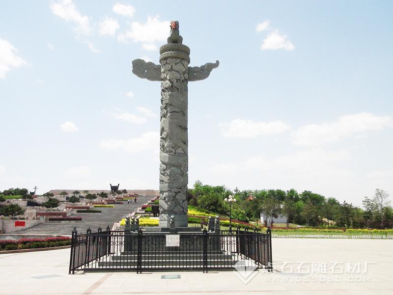 石雕龙柱 石雕龙柱