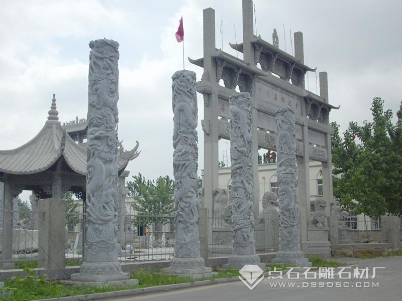 石雕龙柱 石雕龙柱